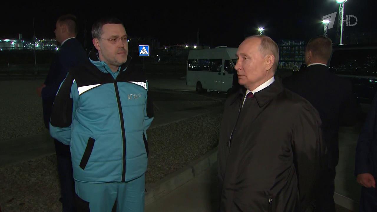 Владимир Путин в Амурской области посетил крупнейший газоперерабатывающий завод