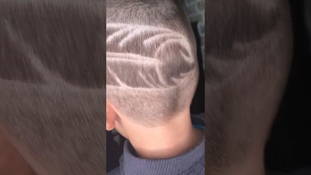 стрижка для мальчика с рисунком "перо" /Barberlife узоры на волосах / Hairtattoo