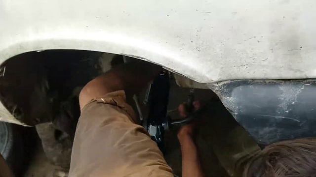 Aulto Mehran Car Ka chimta Kay fit kryn how to fit aulto Mehran chimta#carmacnic смотреть онлайн