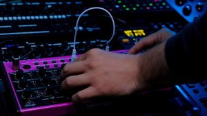 Behringer Edge minimal sound