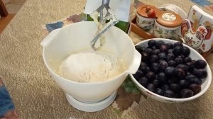 Быстро, вкусно! Пирог со СЛИВОЙ.