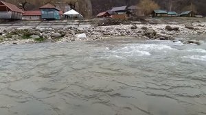 горная река