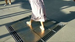 Прогулка на площадке "Салют", парк Горького. Обзорная съёмка