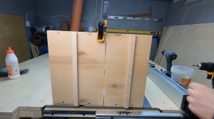 Простая каретка для циркулярного станка. DIY. carriage for circular saw DeWALT dwe7485