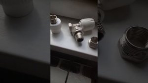 Установка крана stout на радиатор