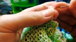 Вяжем крючком с бисером. Обвязка края изделия.