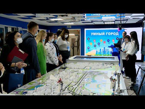 В Новом Уренгое проходит Ямальская школа кадрового резерва
