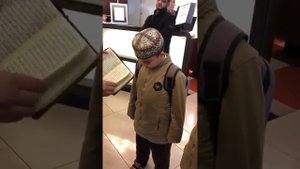 Хафизы красиво читают Коран