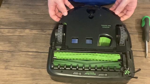 How To Replace The Battery - Air Filter - Side Brush and Rollers on your Roomba s9 s9+ Robot Vacuum смотреть онлайн