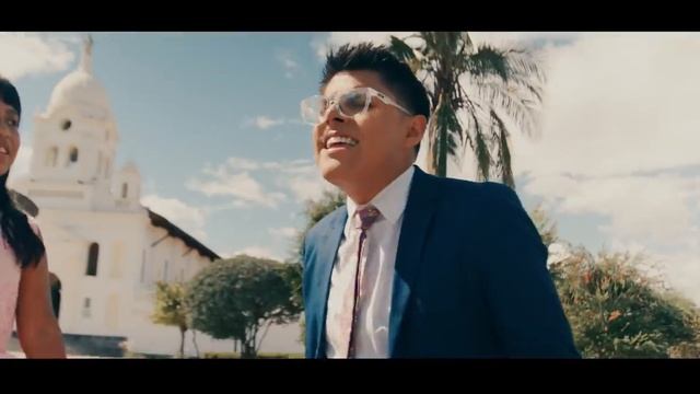 SIGO PENSÁNDOTE | Kike Jav Ft. Charito La Joya Del Ecuador (Video Oficial) смотреть онлайн
