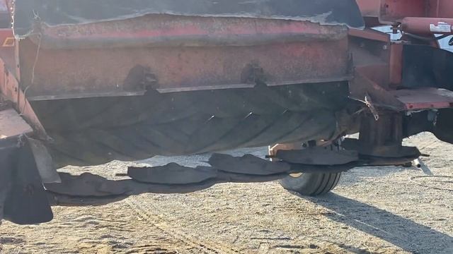 Косилка- плющилка New Holland смотреть онлайн