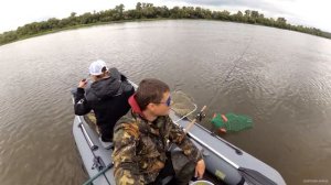 Рыбалка на фидер с лодки на Оке в июле / Проба пера
