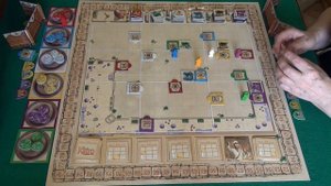 133 Kairo   играем в настольную игру.