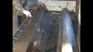Самодельный станок для изготовления сетки "рабица".Оригинальная крыша на трубе.