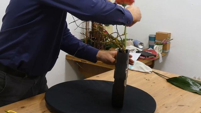 How To Make An Oriental Inspired Red Rose Vase Design смотреть онлайн