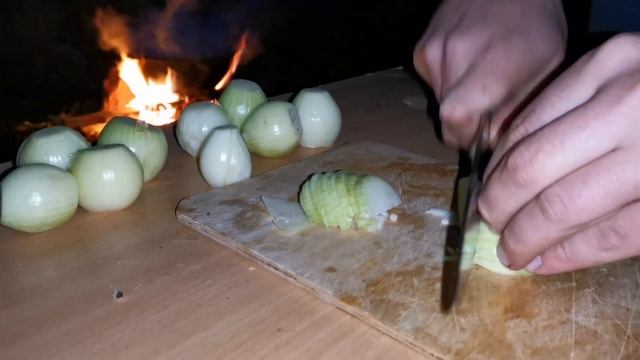 Шурпа из говядины в казане на костре.  Готовлю в деревне.
