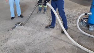 Промышленный пылесос Kevac KMB3 со стандартной насадкой для пола