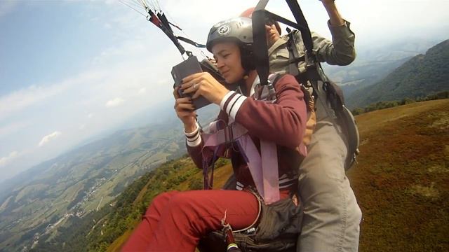 Тандемный полет на параплане с горы Гемба, Пилипец, Боржава, Карпаты, Украина, 21.08.2018. GOPR2660 смотреть онлайн