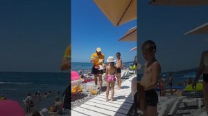 черное море, кукуруза, самый позитивный продавец кукурузы, еда на пляже, Сочи, Лазаревское