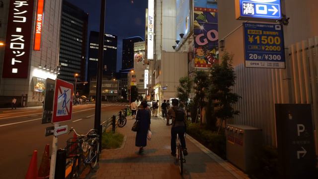 2K・Ночная прогулка по Акихабаре смотреть онлайн