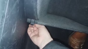 Заклинило переднюю пассажирскую дверь на А4 В6 - безболезненное решение.