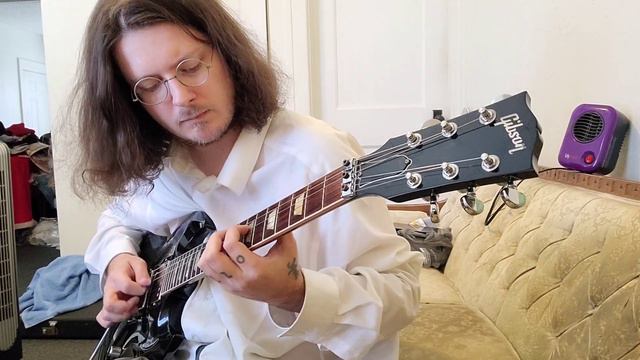 Just a short of Black Sabbath's Sign of the Southern Cross on my Gibson SG Diablo Tremolo. смотреть онлайн