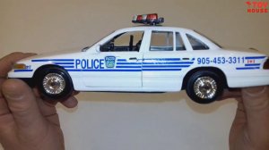 Полицейская машина Ford Crown Victoria 1/24. Про машинки.