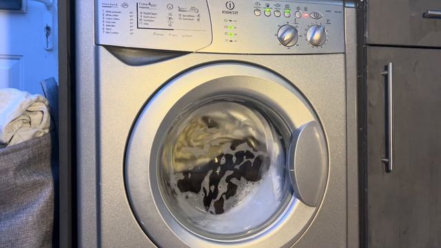 Indesit WIL143 | Towels Wash White Cotton 60 + Stain Removal & Extra Rinse! Full Cycle