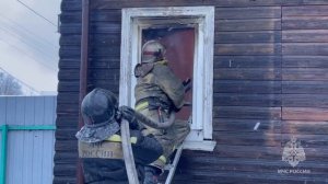 В Соломбале ликвидирован крупный пожар в жилом доме