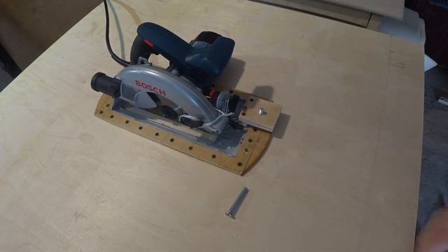 Распиловочный стол Верстак из ручной пилы циркулярки Bosch GKS 190 своими руками смотреть онлайн