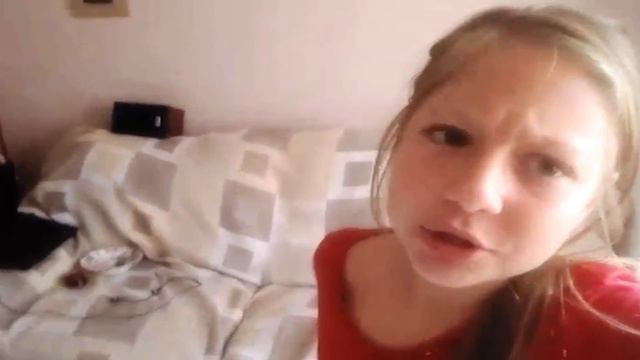 Мюзикали короткий клип Musical.ly Мюзикаль Кейти поет испанские песни Видео для детей