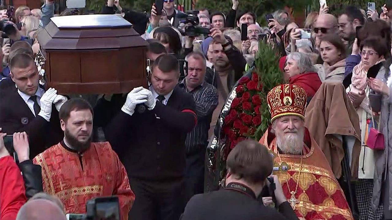 Зайцев похоронен. Вячеслава Зайцева похоронили в подмосковном Щелкове. Люди в храме.