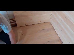 Укладываю фанеру. Начала внутренней отделки