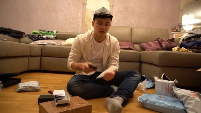 Купил много потерянных посылок с почты