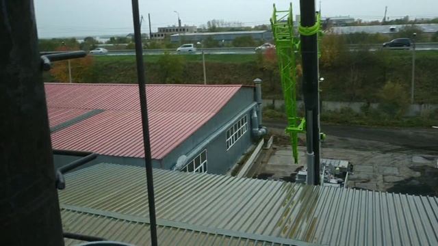 Демонтаж металлической трубы котельной. Услуги промышленного альпинизма. смотреть онлайн