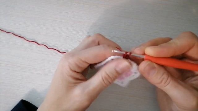 Вязаная салфетка крючком СЕРДЕЧКИ. Crocheted napkin HEARTS.