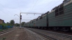 ВЛ80Т-1344 с электровозами на ремонт