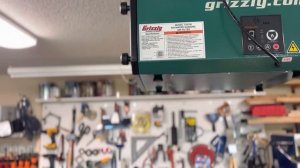 Demo - Grizzly T33150 - 3-Speed HEPA Hanging Air Filter