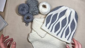 Шапка спицами поперек укороченными рядами/Снуд-манишка/Пряжа ATRICO - Альпака, Люрекс