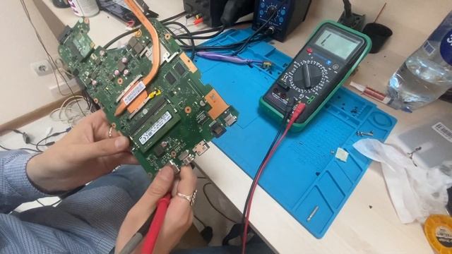 Asus x555l не включается. Ремонт на 15 минут смотреть онлайн