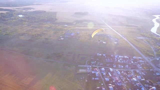 Мотопараплан с квадрокоптера. Летаем в Шадринских полях | Paragliding motor with drone DJI