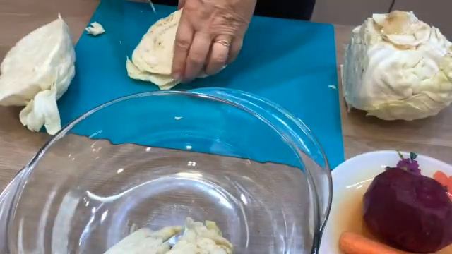 КАПУСТА ПЕЛЮСТКА СО СВЕКЛОЙ