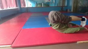 Динамические переходы в асанах. Пащимауттанасана-халасана