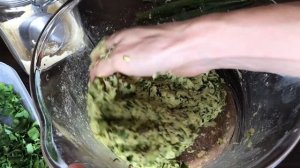Оладьи из Кабачков Цукини » С Нутовой Мукой и Соусом Тзадзики » Вкусный и Простой Рецепт