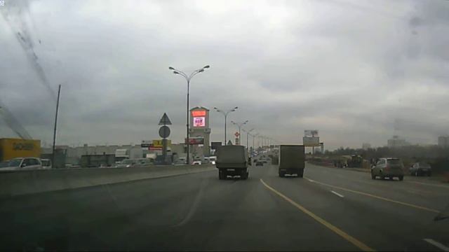 Странные желтые линии. ПДД? Нет, не слышал! смотреть онлайн