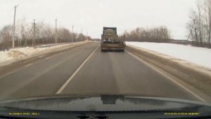 Как ДАЛЬНОБОЙ реально помогает.. СПАСИБО.As the TRUCKER really helps.. THANK you.