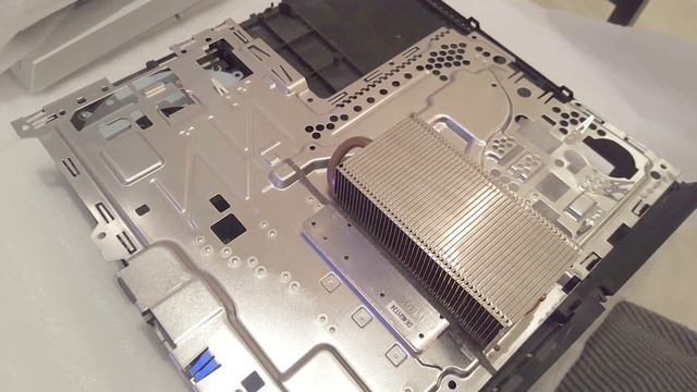 Водяное охлаждение консоли Modding Sony PlayStation 4  (water cooling)