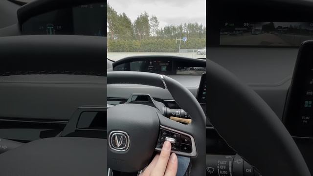 Китаец с квадратным рулем без решетки радиатора. Обзор Changan uni-k