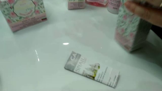 Огляд косметики болгарського бренду Victoria beauty Roses and Hyaluron
