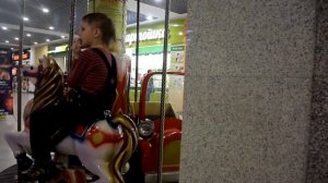 Взмахи крыльями, аутизм, стимы, аутичные черты